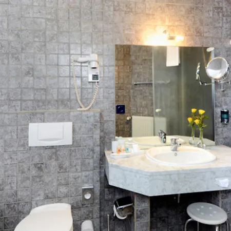 Kastens 4* Dusseldorf