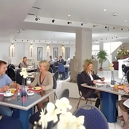 Kastens 4*